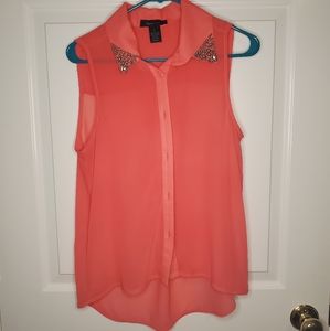 Sleeveless Button-up Shirt